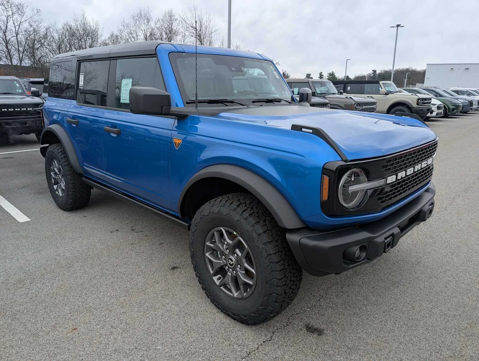 New 2025 Velocity Blue Metallic Ford Badlands® image 6