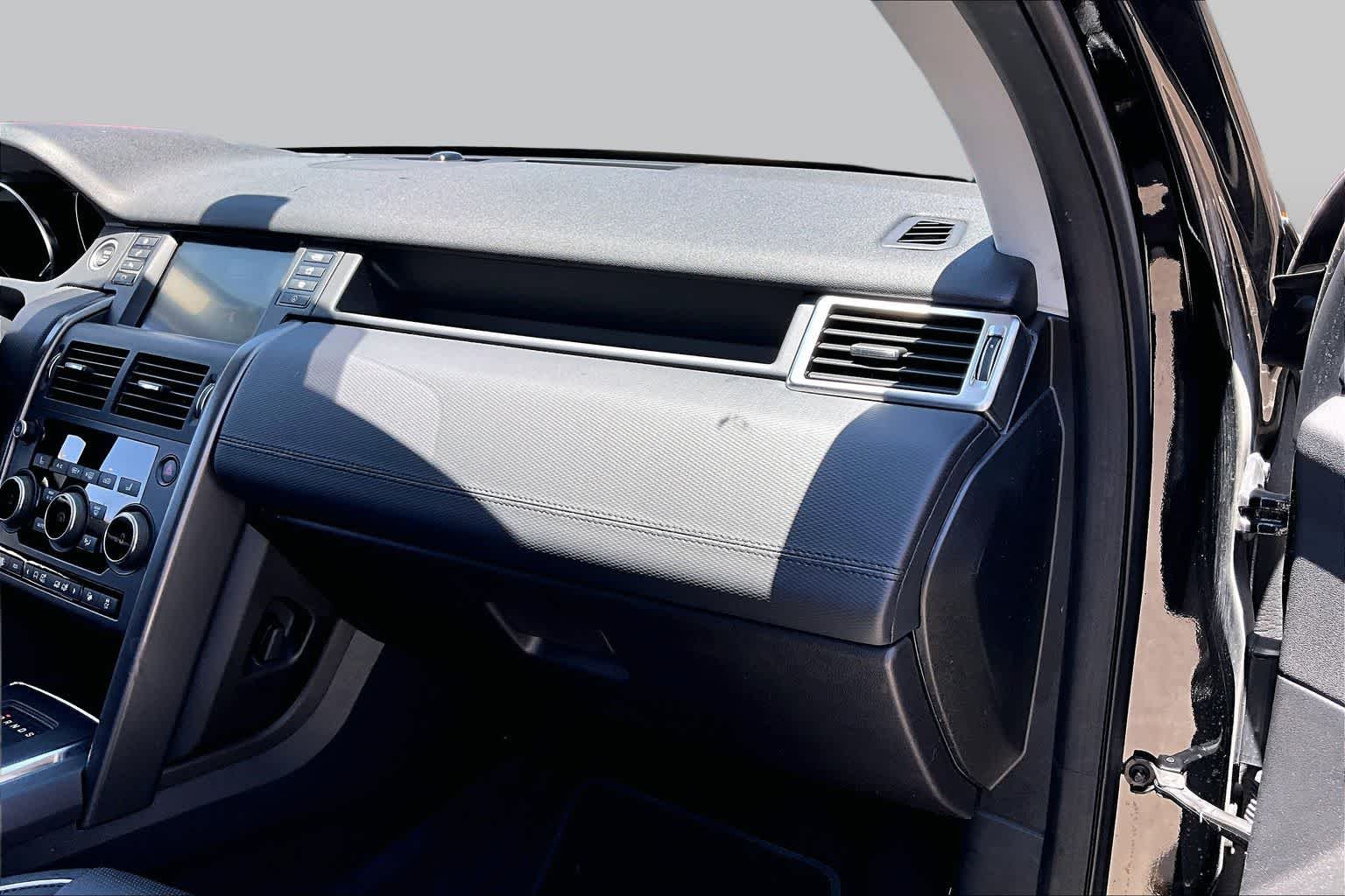 Used 2019 Santorini Black Metallic Land Rover HSE Luxury image 19