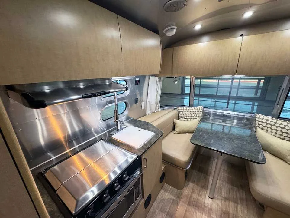 Used 2017 SILVER AIRSTREAM  image 29