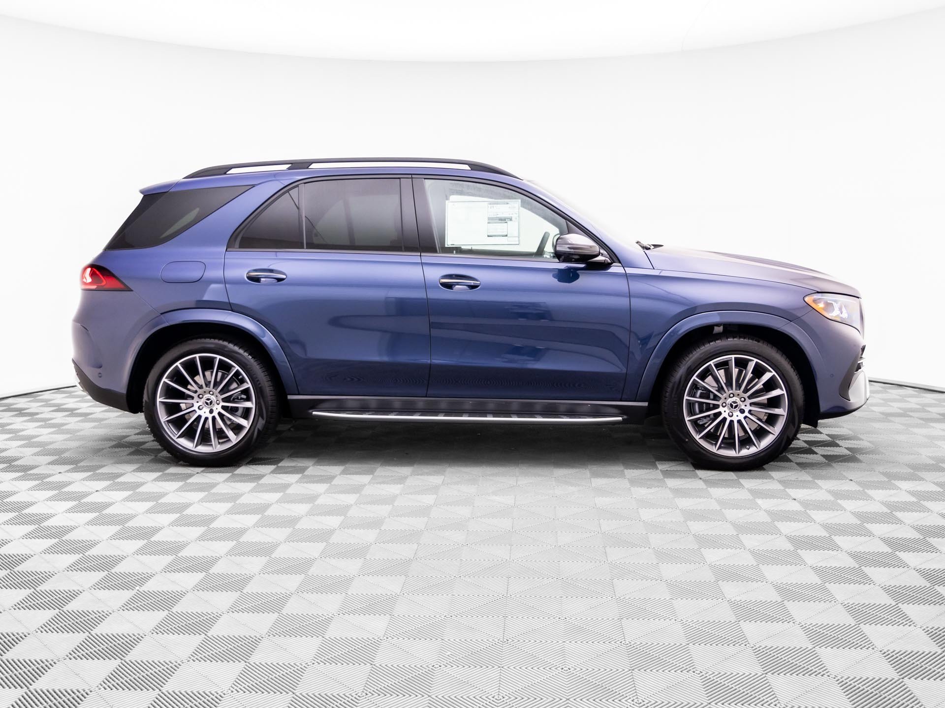 New 2027 Blue Mercedes-Benz GLE 450 image 6