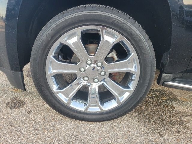 Used 2017 Onyx Black GMC SLE image 24