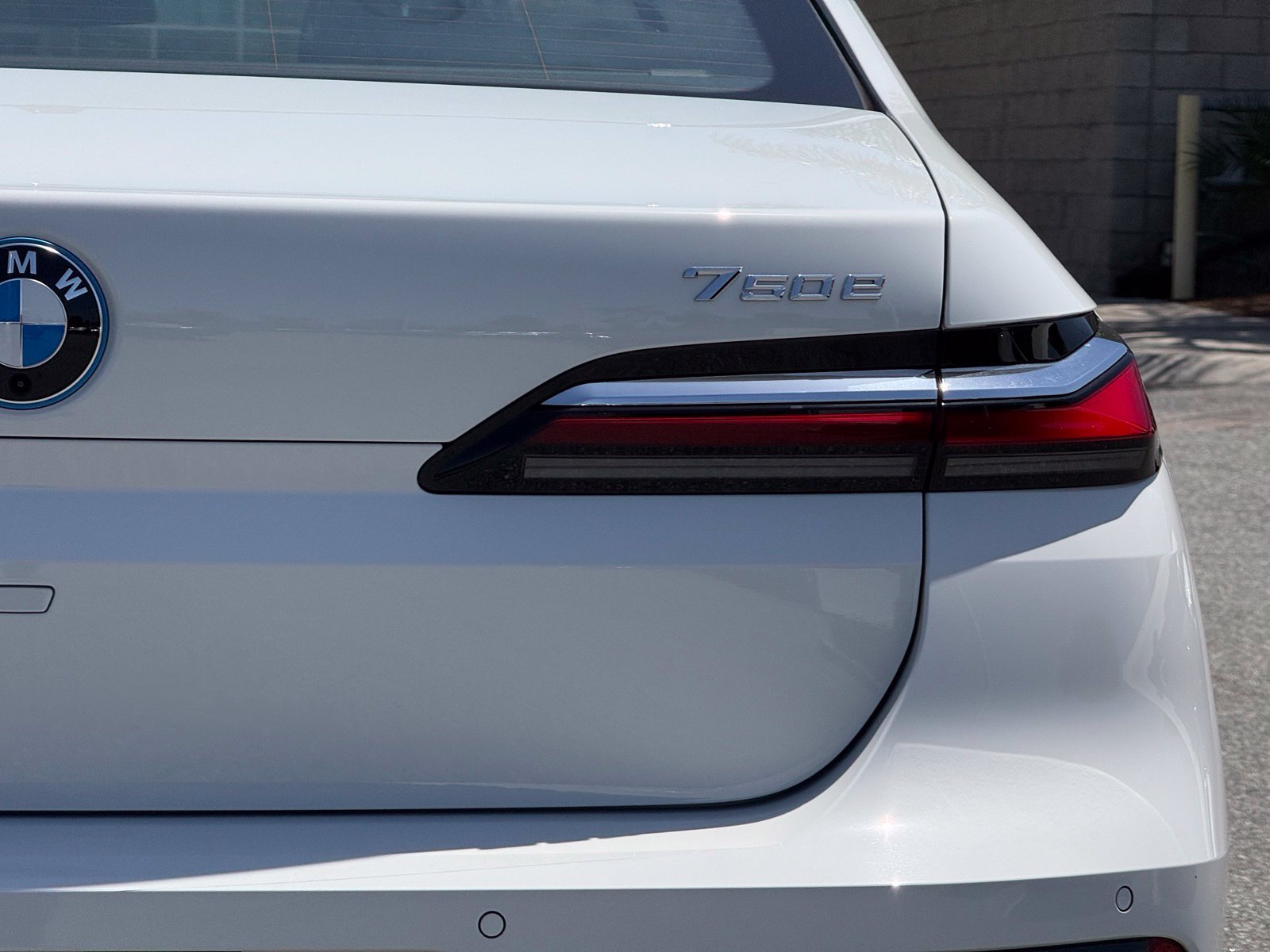 2026 BMW 7 Series 750e - Photo 14
