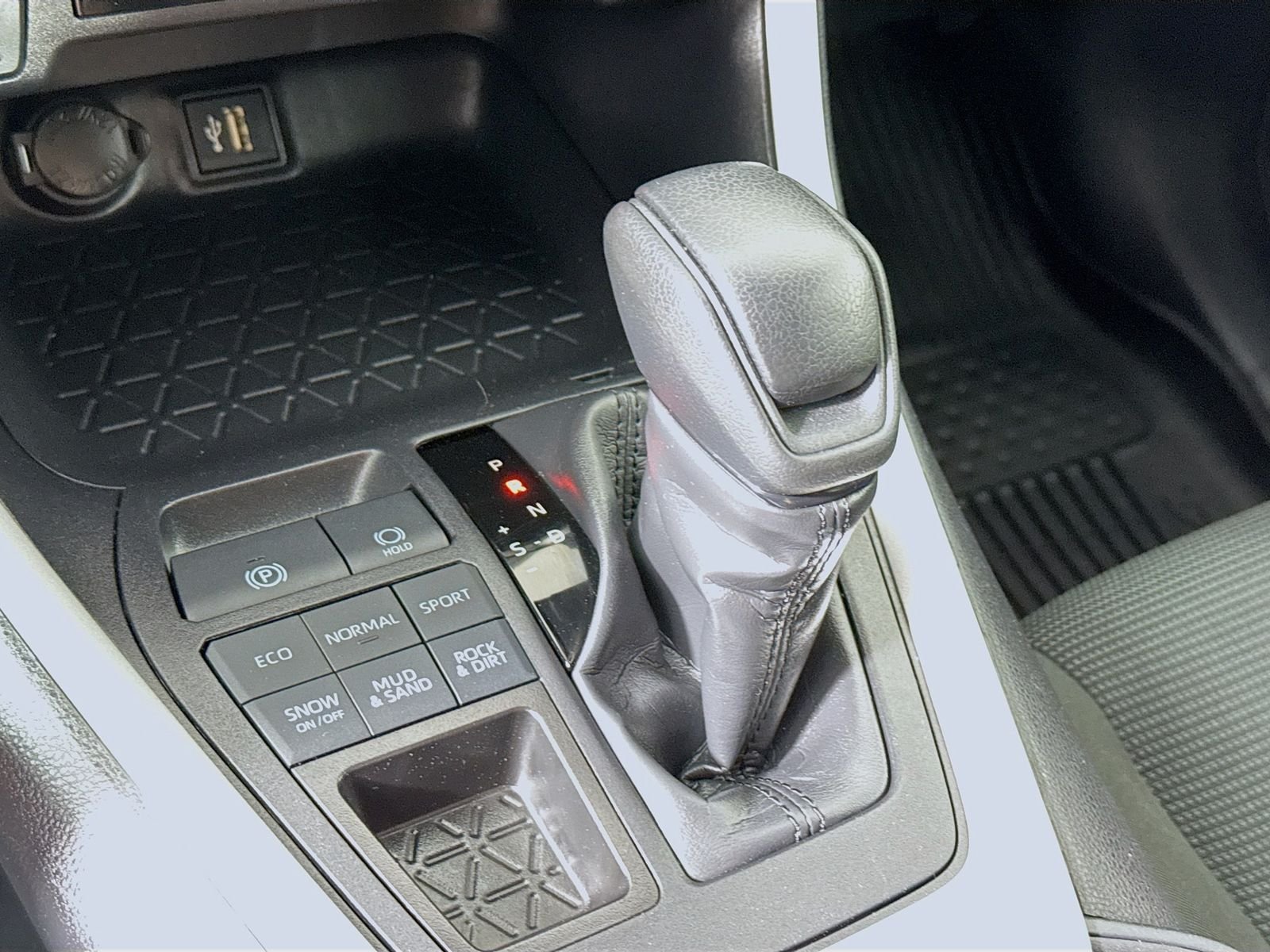 Used 2025 Gray Toyota LE image 16