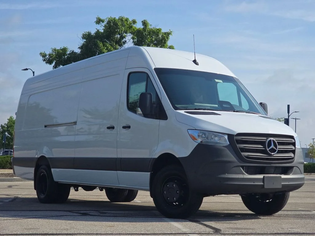 New 2026 Arctic White Mercedes-Benz Cargo 170 WB image 1