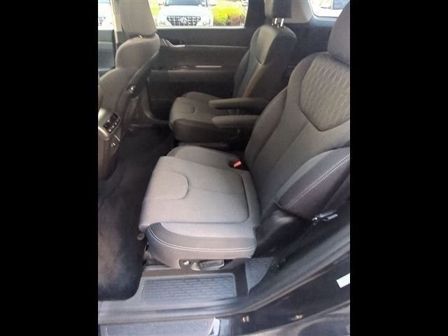 Used 2022 Black Hyundai SEL image 11