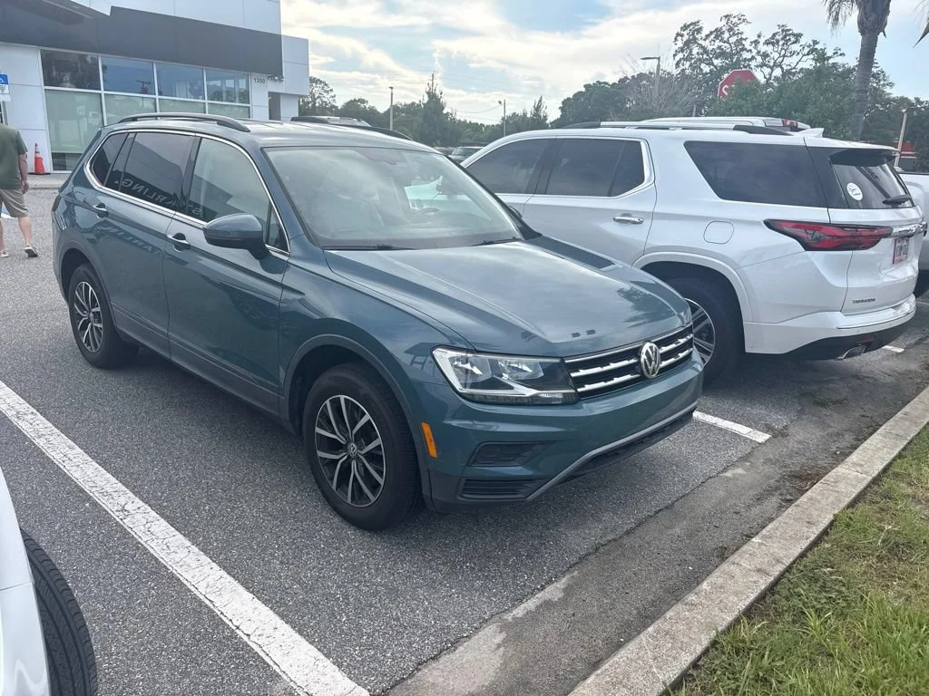 Used 2019 Blue Volkswagen 2.0T SE image 1