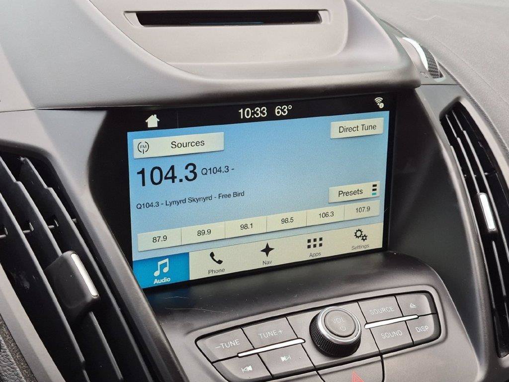 Used 2018 Gray Ford SEL image 18