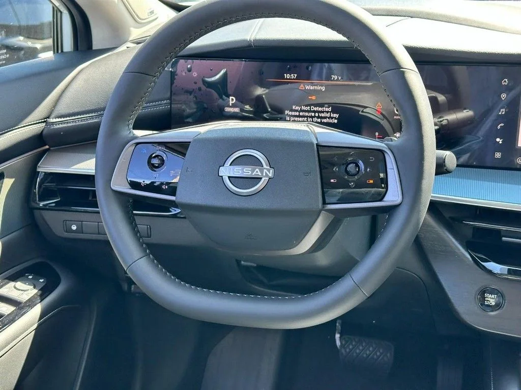 New 2026 Everest White Pearl TriCoat Nissan SL image 7