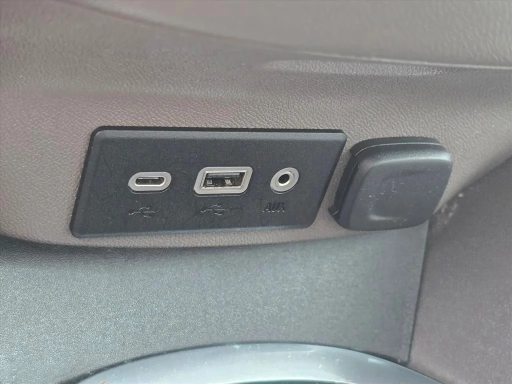 Used 2022 Gray Chevrolet LT image 19