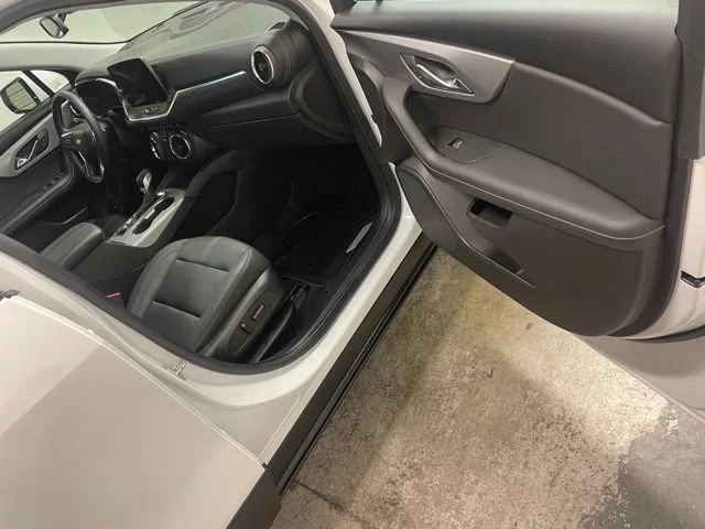Used 2024 Summit White Chevrolet 3LT image 20