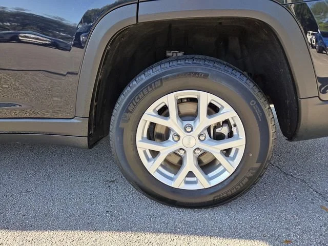 Used 2023 Blue Jeep Limited 4x2 image 19