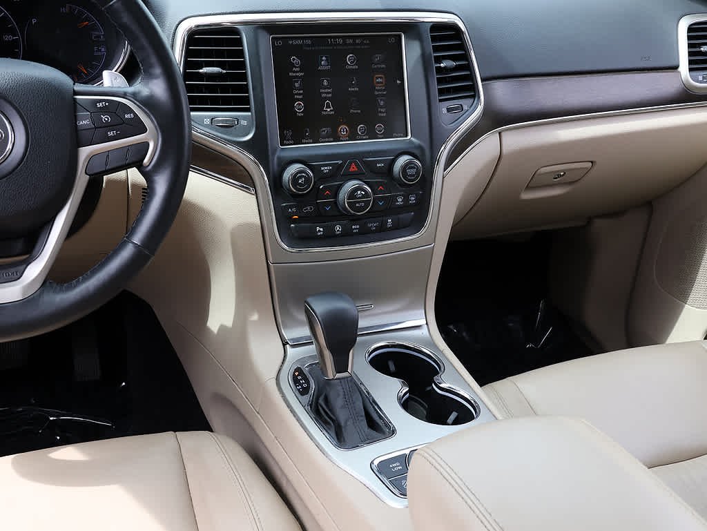 Used 2016 Bright White Clearcoat Jeep Limited image 16