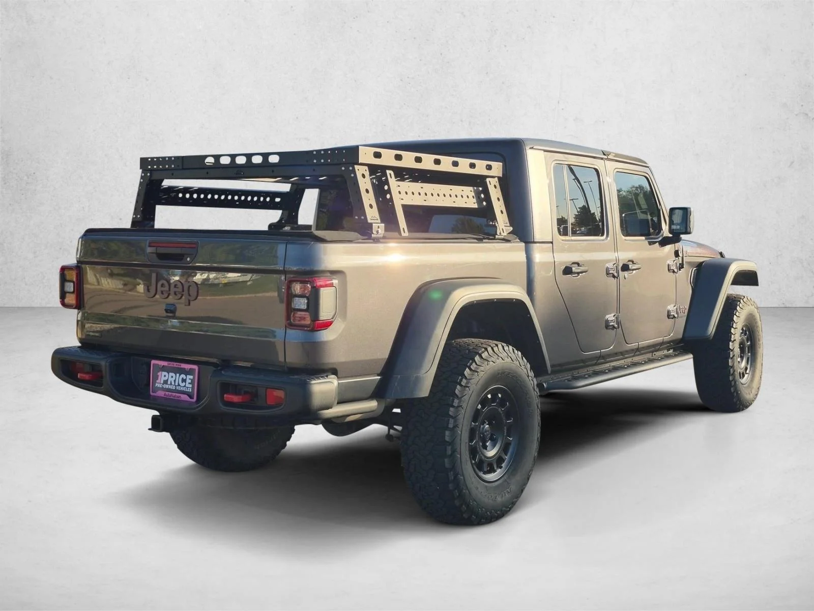 Used 2021 Granite Crystal Clearcoat Metallic Jeep Rubicon image 5