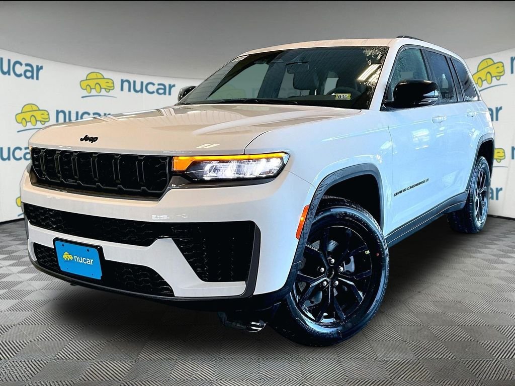 New 2026 Bright White Clearcoat Jeep Laredo image 4