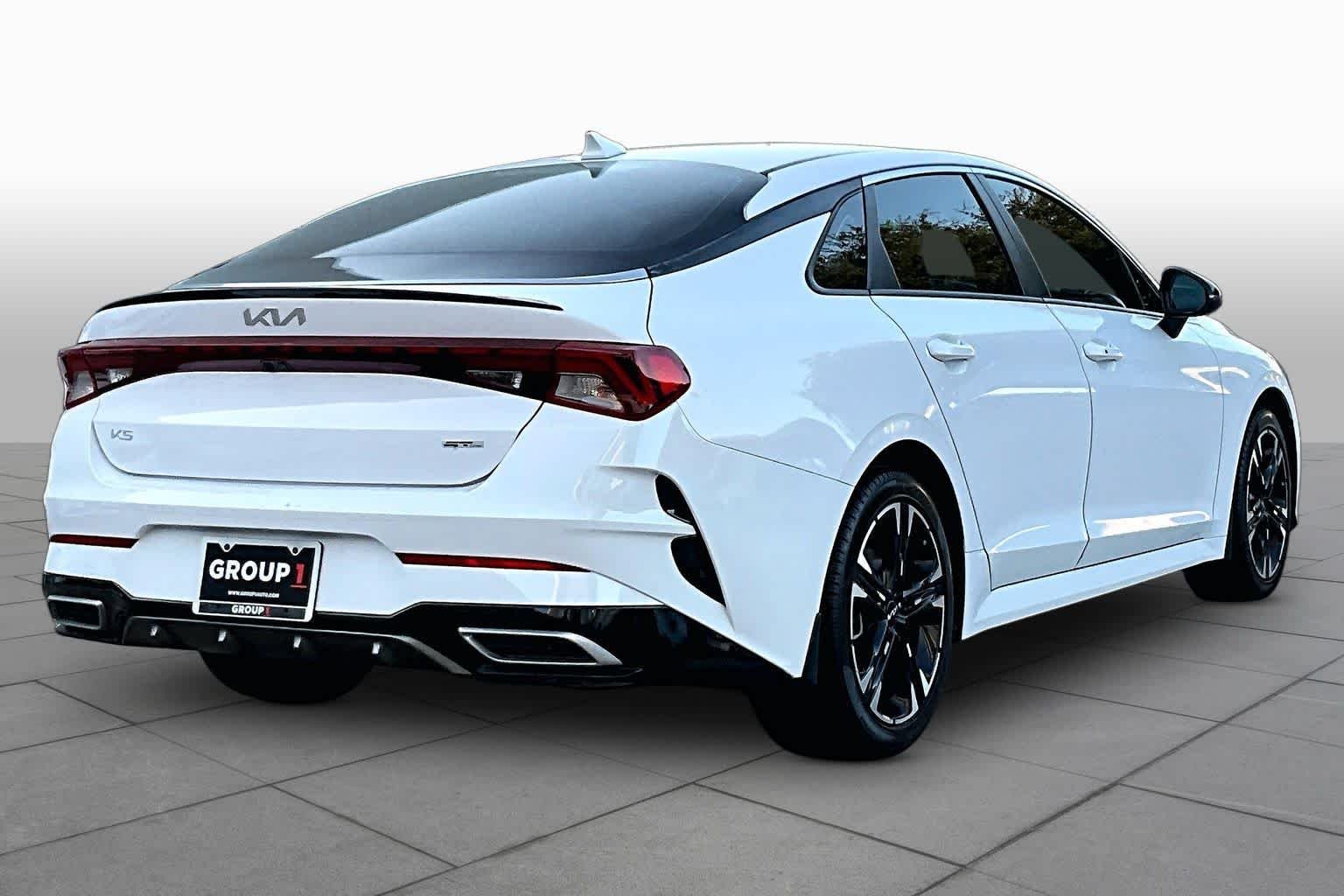 Used 2023 Glacial White Pearl Kia GT-Line image 13