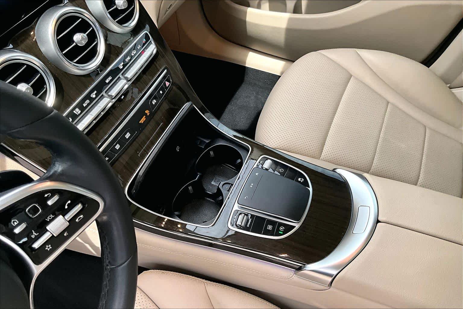 Used 2020 Selenite Grey Metallic Mercedes-Benz GLC 300 image 17