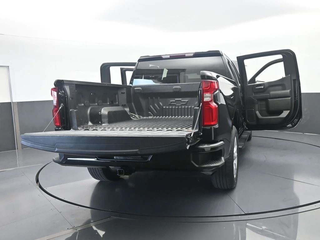 Used 2021 Black Chevrolet Custom image 67