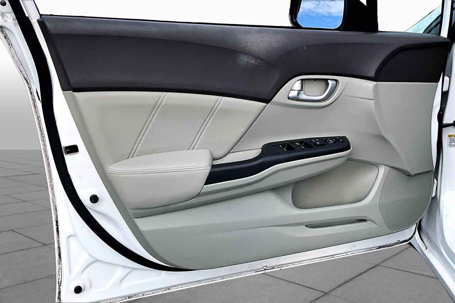 Used 2012 Taffeta White Honda EX-L image 21