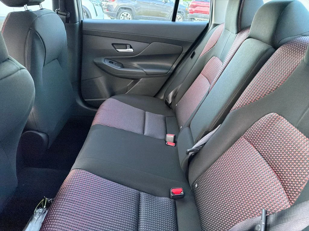 New 2026 Aspen White TriCoat / Super Black Two-tone Nissan SR image 29