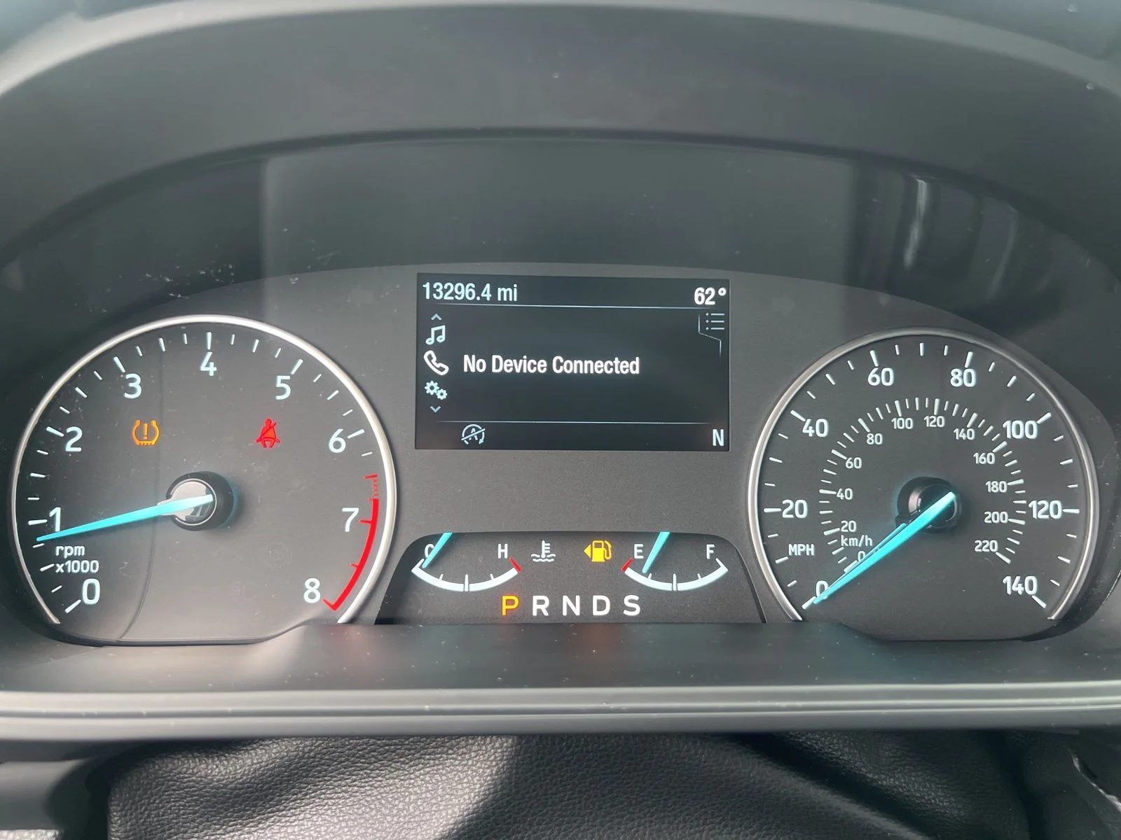 Used 2022 Silver Metallic Ford SE image 15