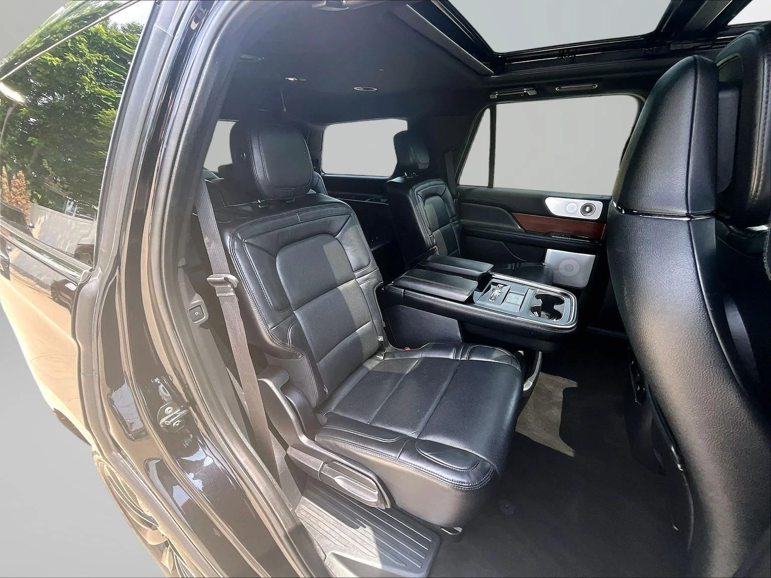 Used 2020 Black Lincoln Reserve image 27