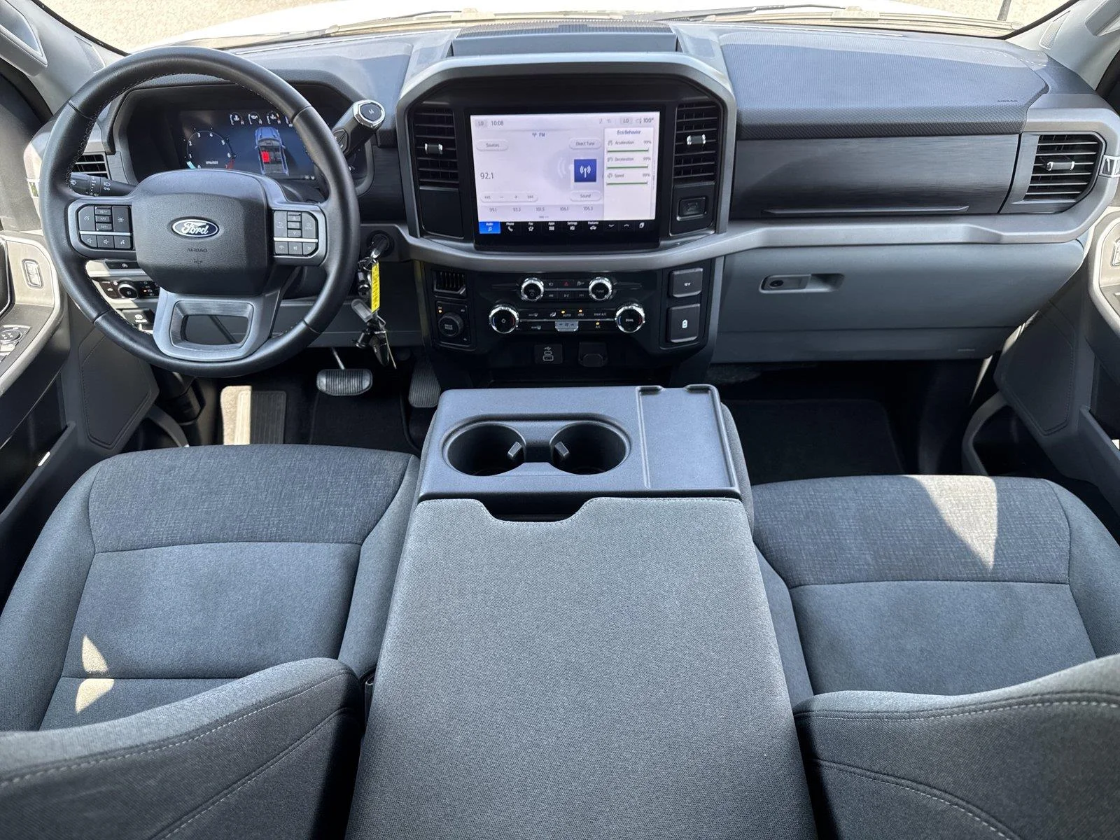 Used 2025 Oxford White Ford XLT image 12