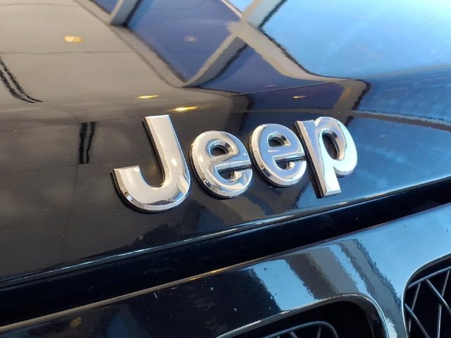 Used 2008 Black Jeep SRT8 image 25