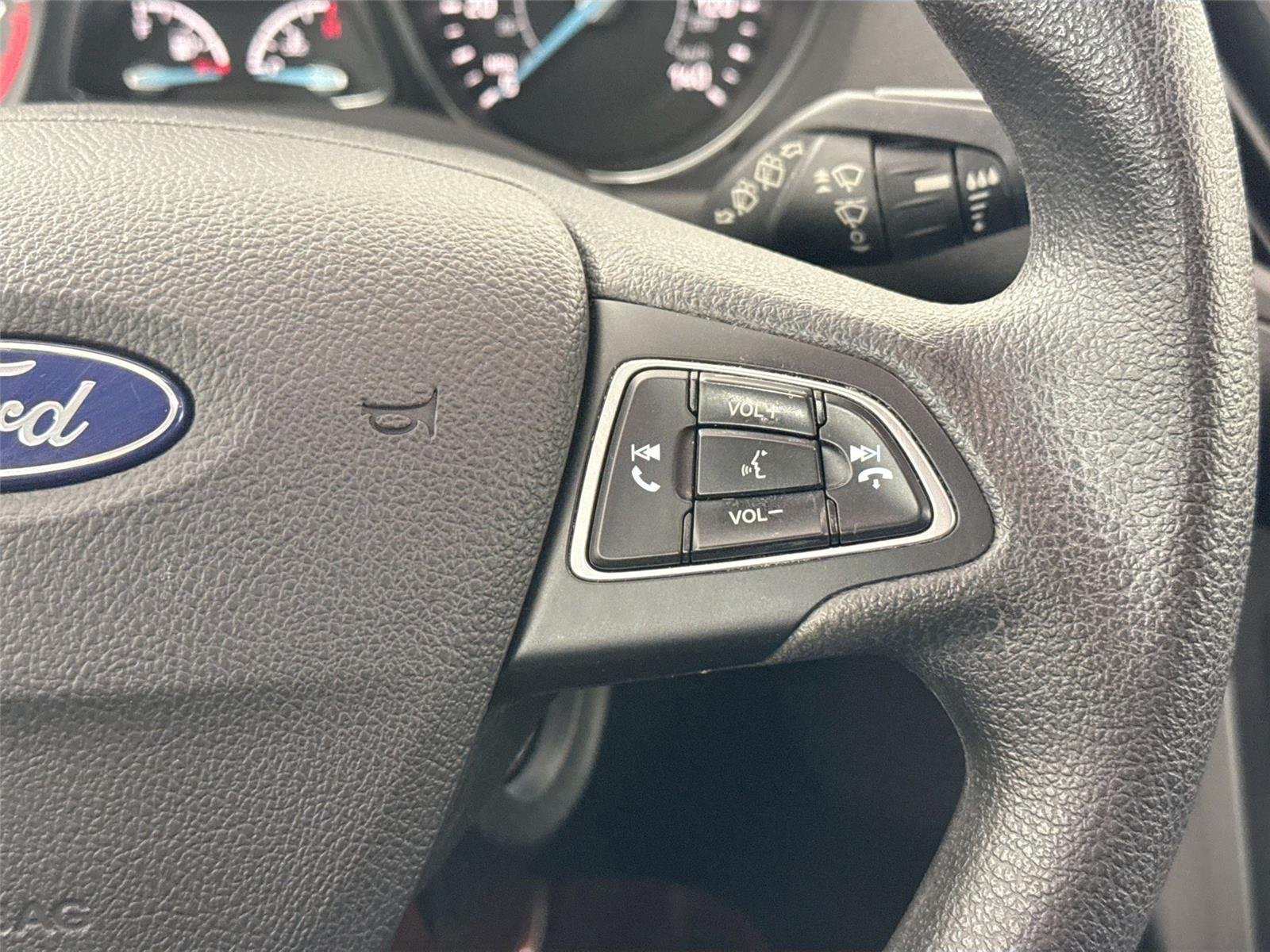 Used 2018 Ingot Silver Ford SE image 18