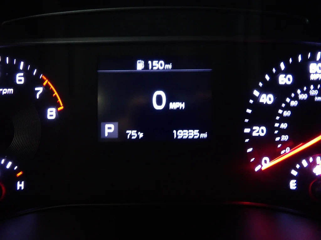 Used 2022 Neptune Blue/Cherry Black Kia X-Line image 30