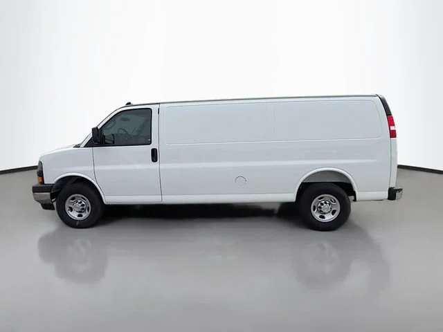 2025 Chevrolet Express Cargo Work Van - Photo 11