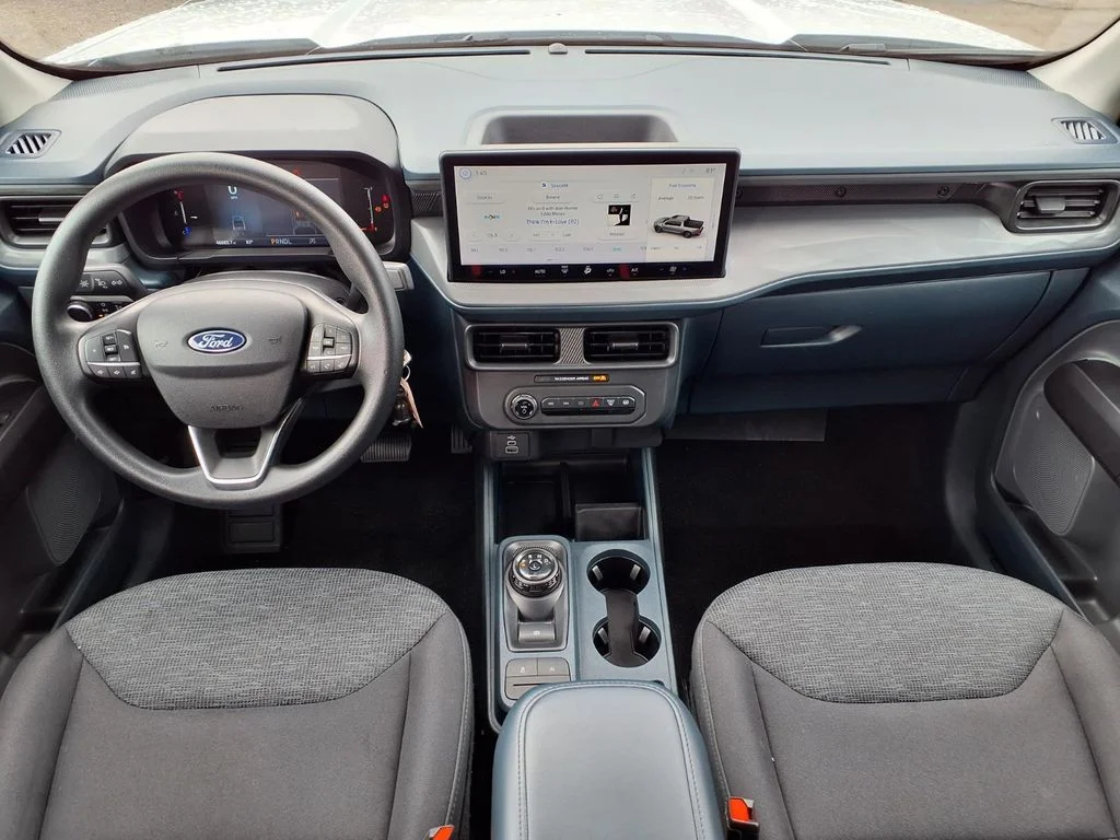 Used 2025 White Ford XL image 3