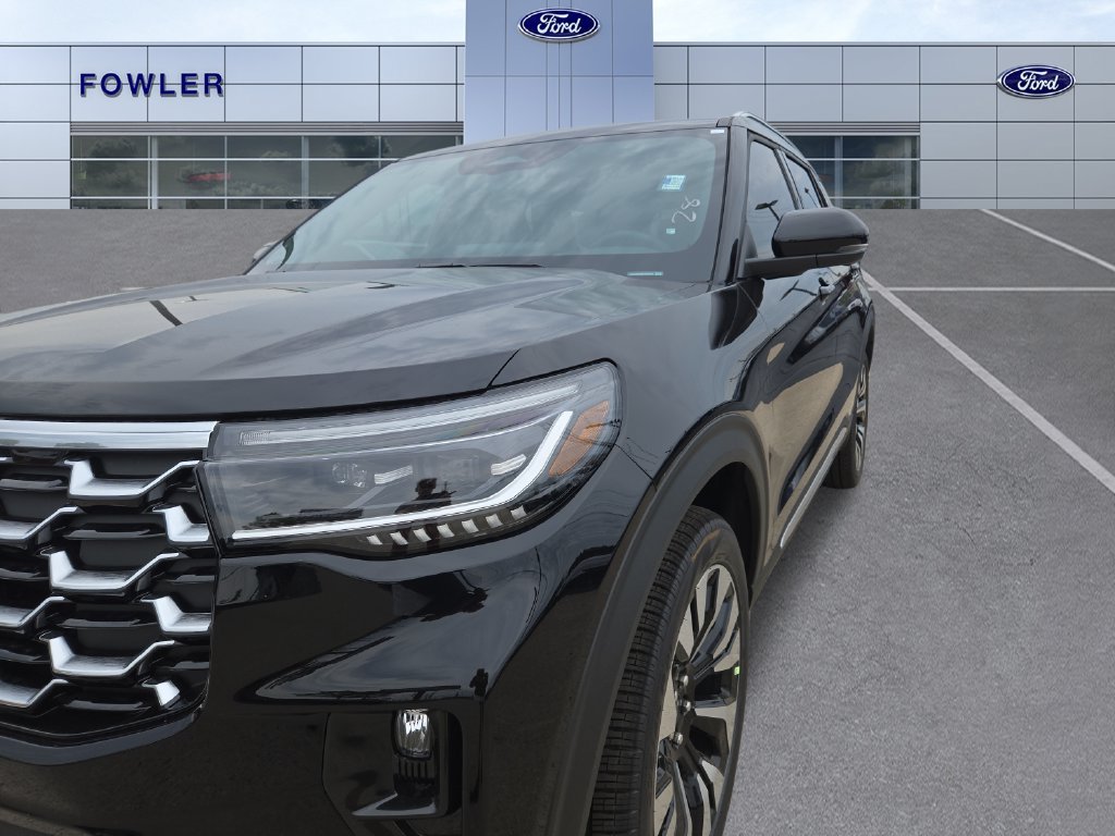 New 2027 Agate Black Metallic Ford Platinum™ image 29