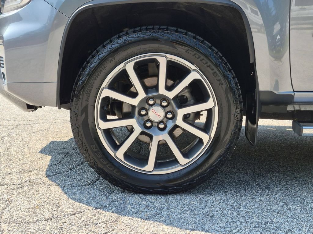 Used 2022 Gray GMC Denali image 30