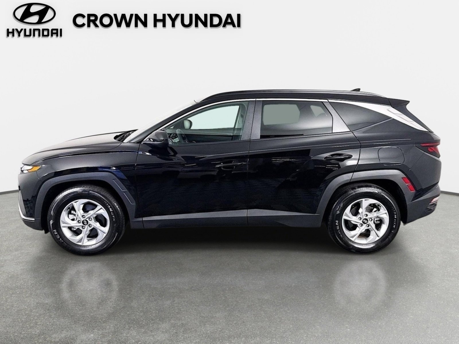 Used 2024 Black Pearl Hyundai SEL image 8