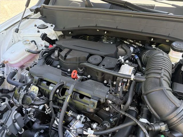Used 2026 White Hyundai SEL Premium image 28