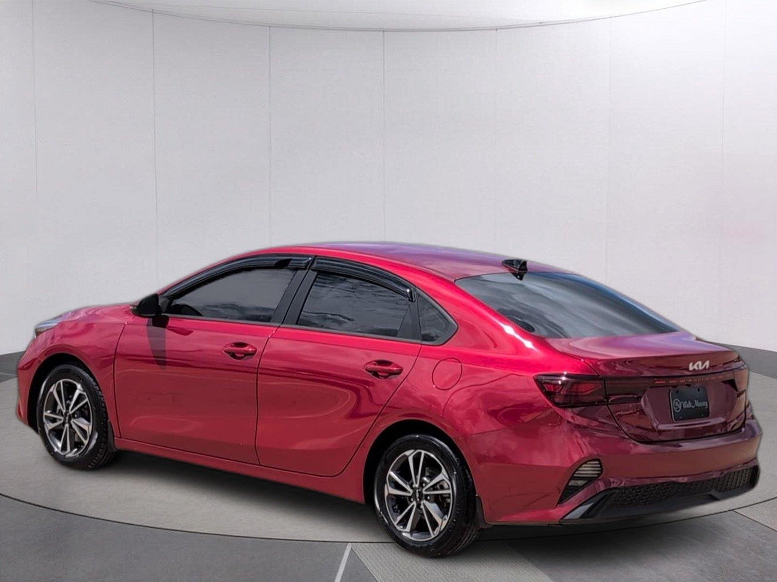 Used 2023 Currant Red Kia LXS image 3