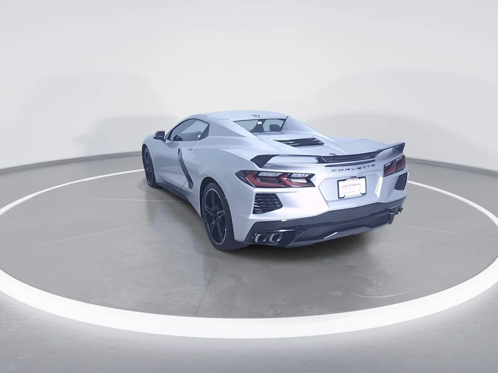 Used 2020 Silver Chevrolet Stingray image 7