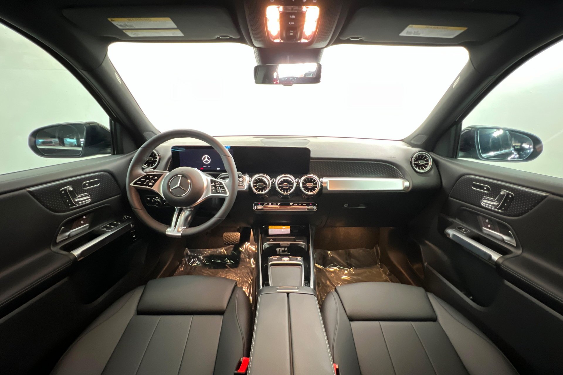 New 2026 Night Black Mercedes-Benz GLB 250 image 35