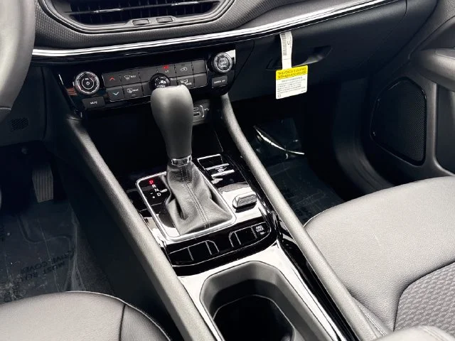 New 2026 Sting-Gray Clearcoat Jeep Latitude image 13