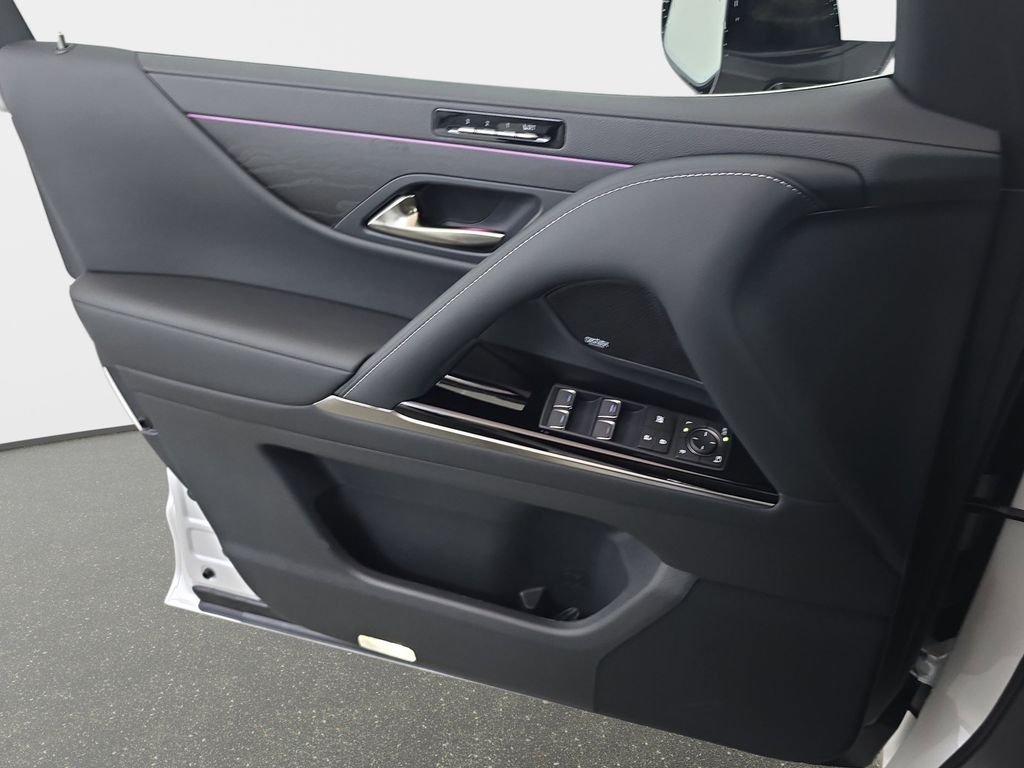 2025 Lexus LX 700h Luxury - Photo 27