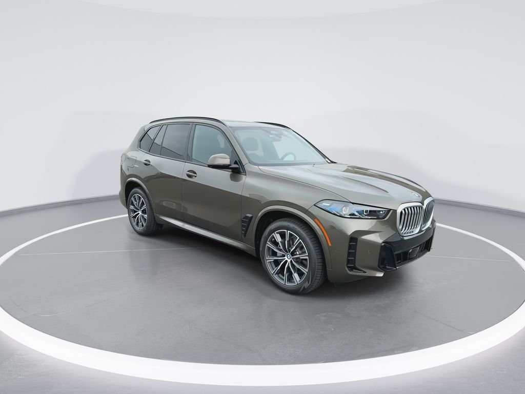 New 2026 Green Metallic BMW xDrive40i image 2