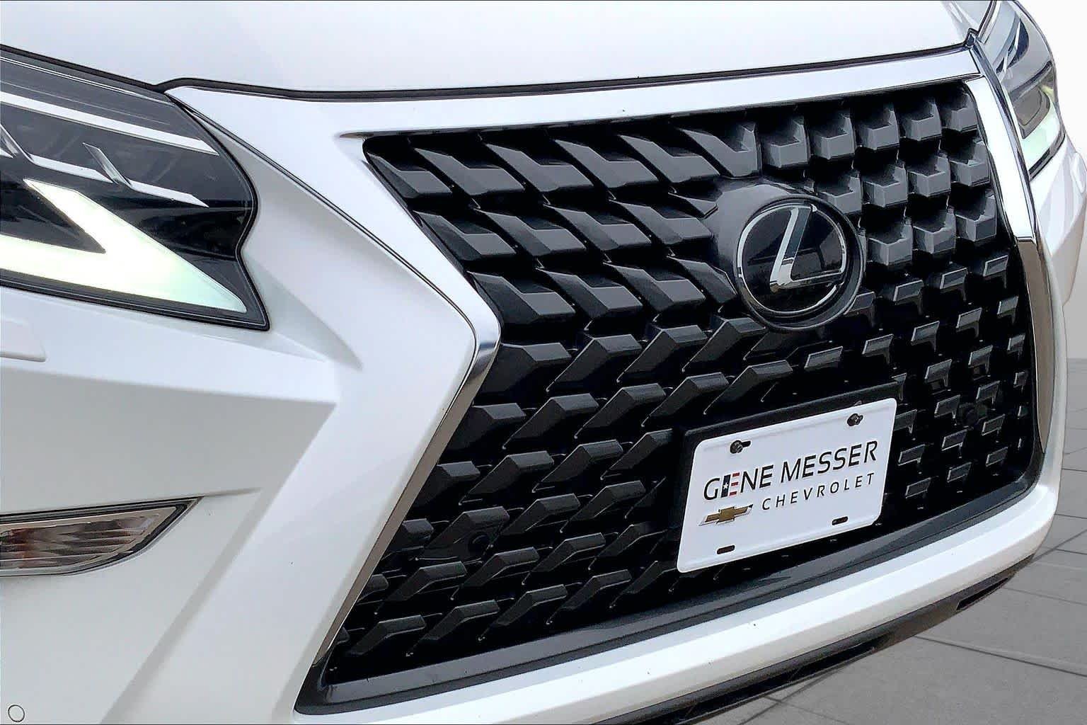 Used 2021 Starfire Pearl Lexus Premium image 29