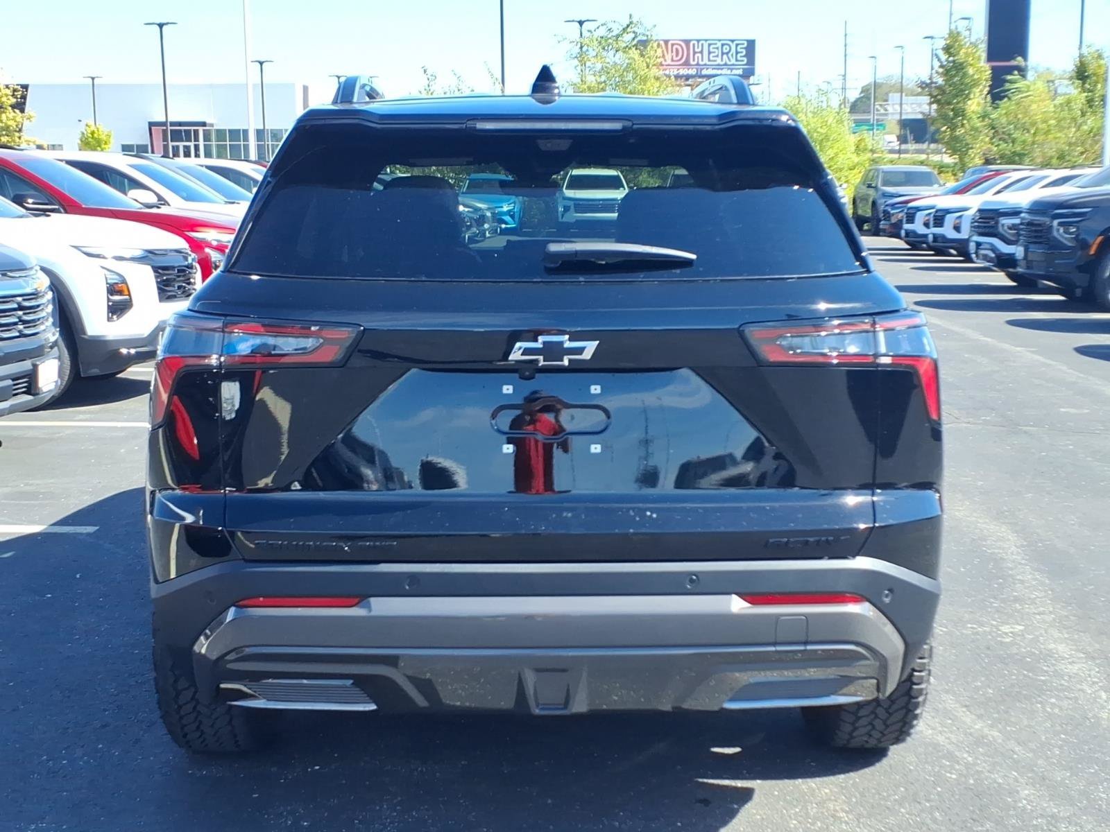 New 2027 Mosaic Black Metallic Chevrolet ACTIV image 19