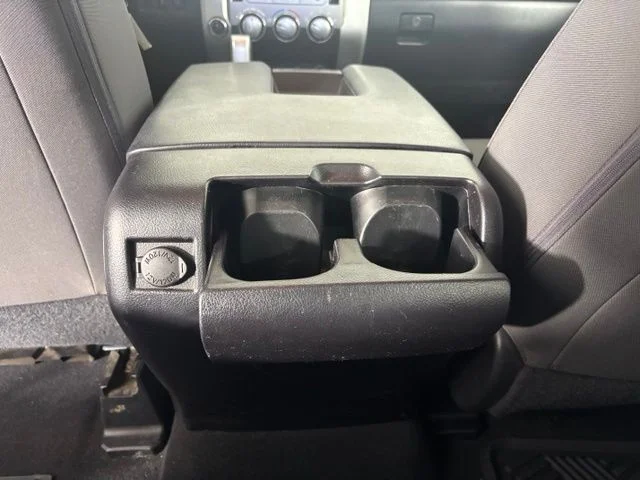 Used 2015 Silver Toyota SR5 image 33
