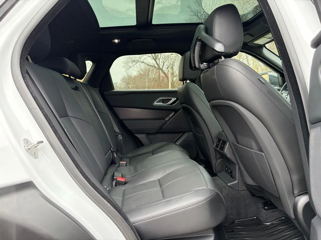 Certified Used 2026 White Land Rover Dynamic SE image 17