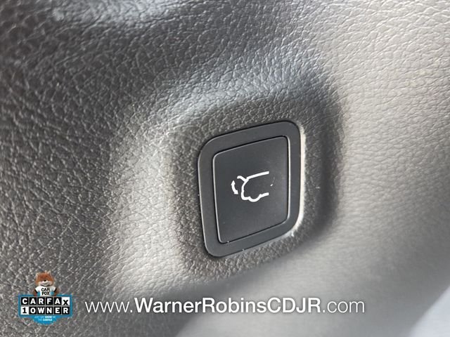 Used 2023 White Jeep Latitude image 15