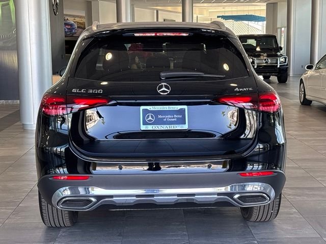 New 2026 Black Mercedes-Benz GLC 300 image 4