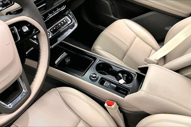 2024 Lincoln Corsair Premiere - Photo 17