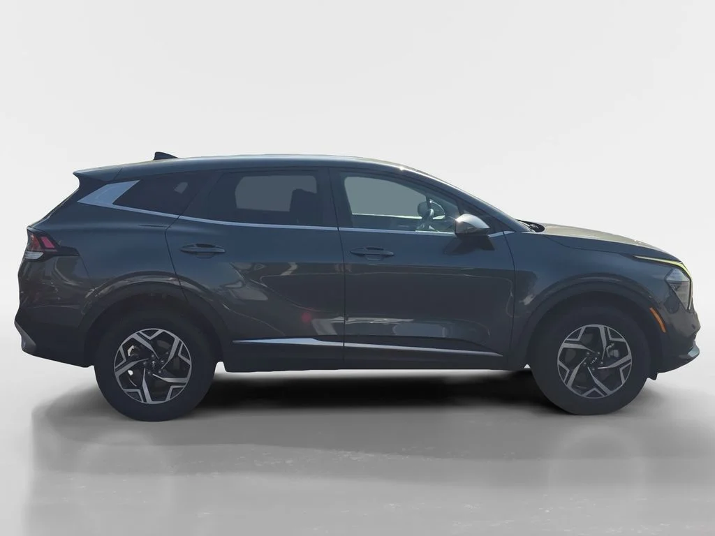 Used 2024 Gravity Gray Kia LX image 9