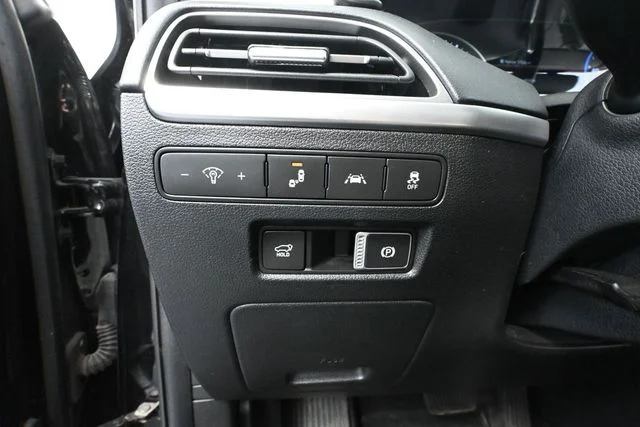 Used 2021 Black Hyundai SEL image 36